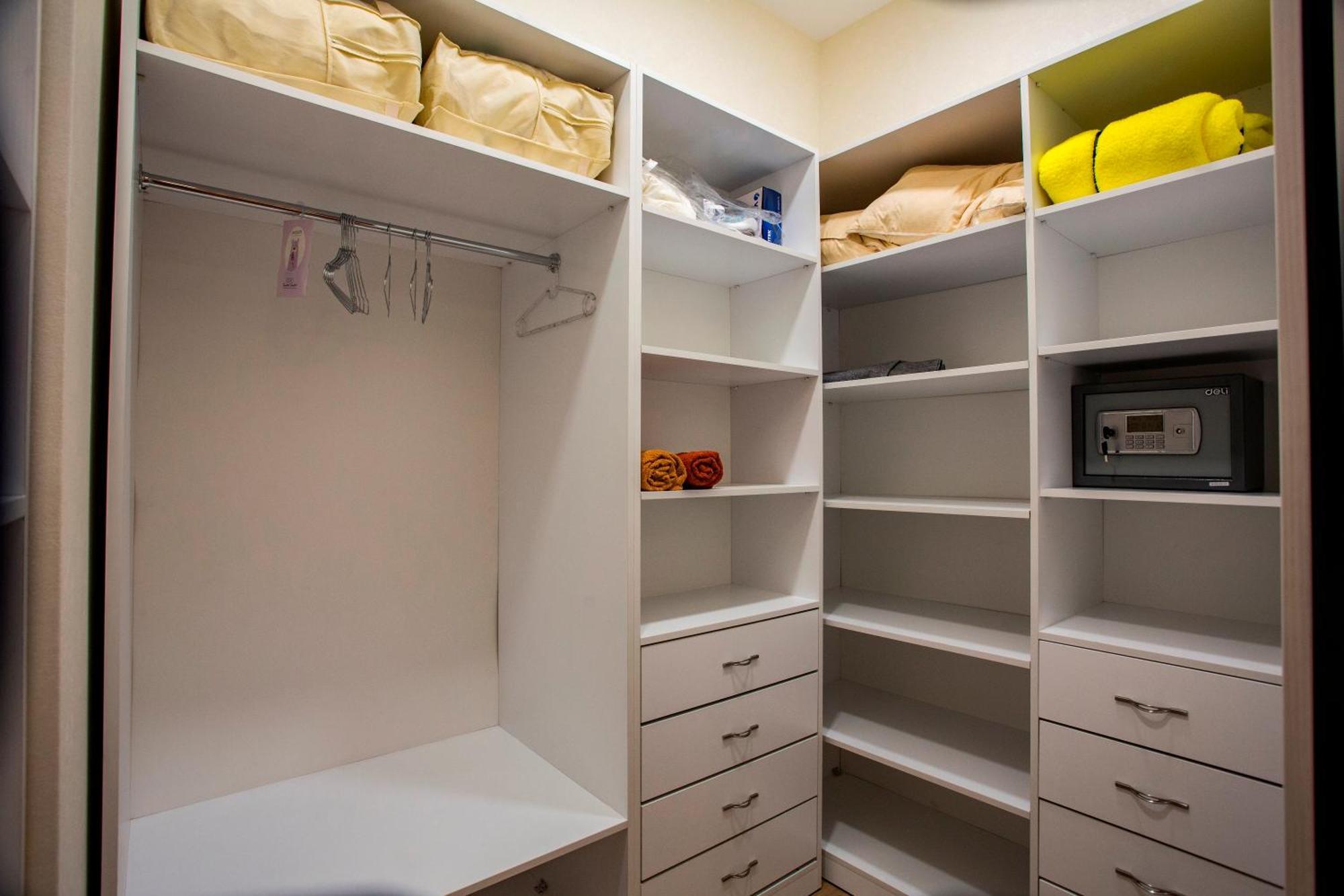 Yellow Apartment In Avlabari تبليسي المظهر الخارجي الصورة