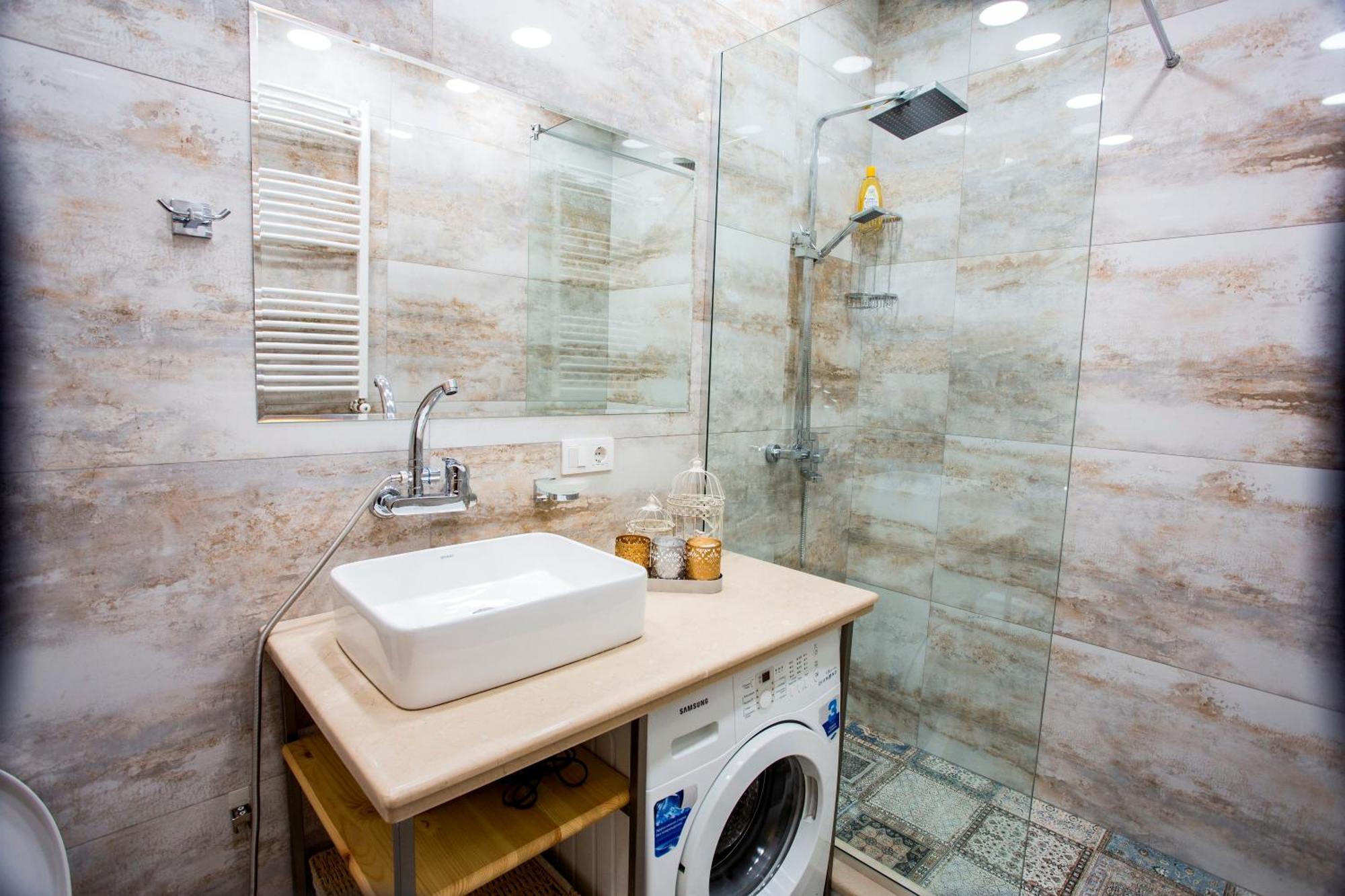 Yellow Apartment In Avlabari تبليسي المظهر الخارجي الصورة